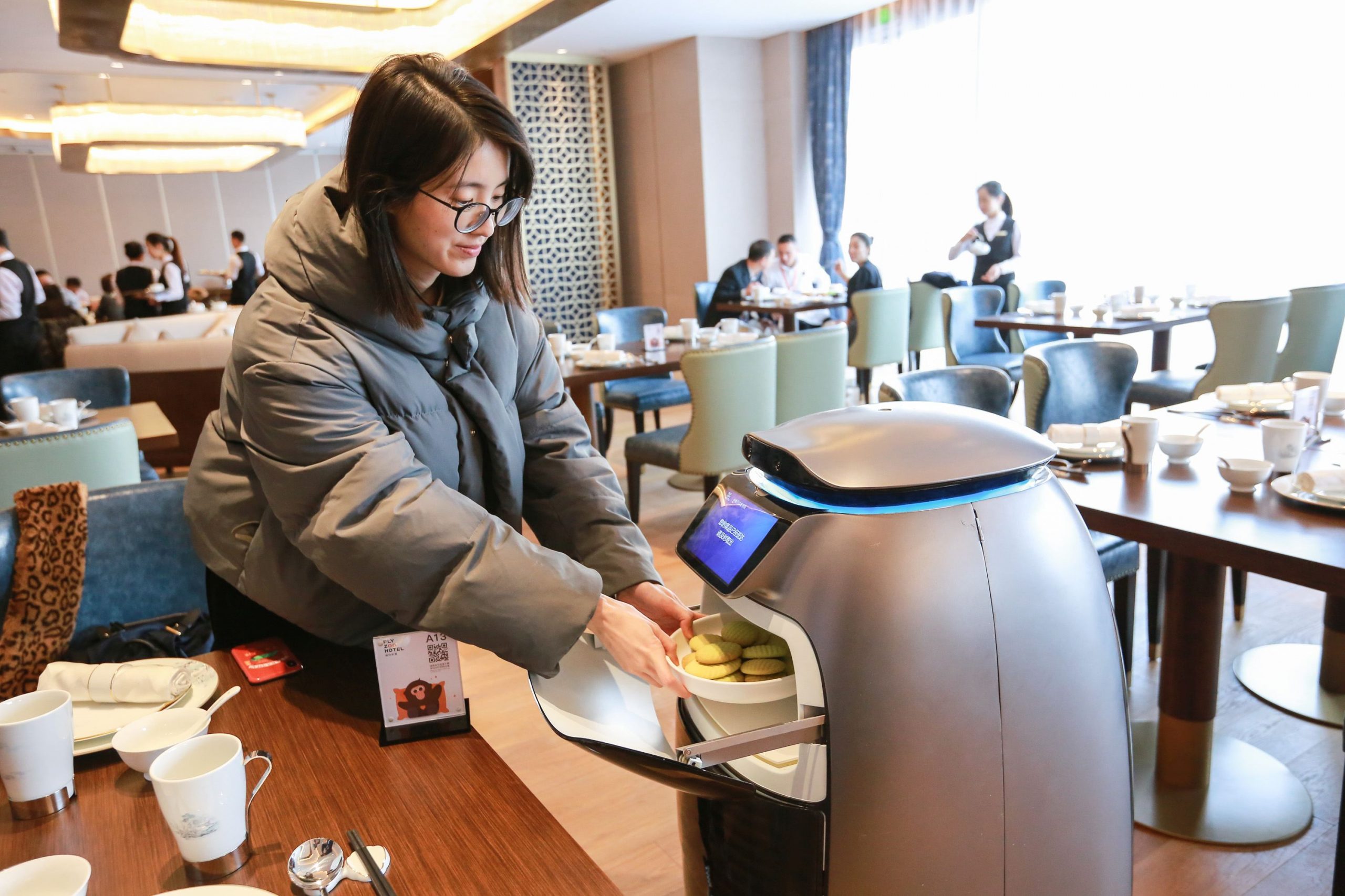 Industria HoReCa se schimbă. Oamenii sunt înlocuiți de roboți