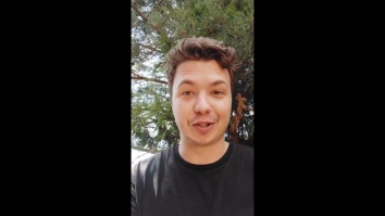 Roman Protasevici apare într-un video pe contul său de Twitter.