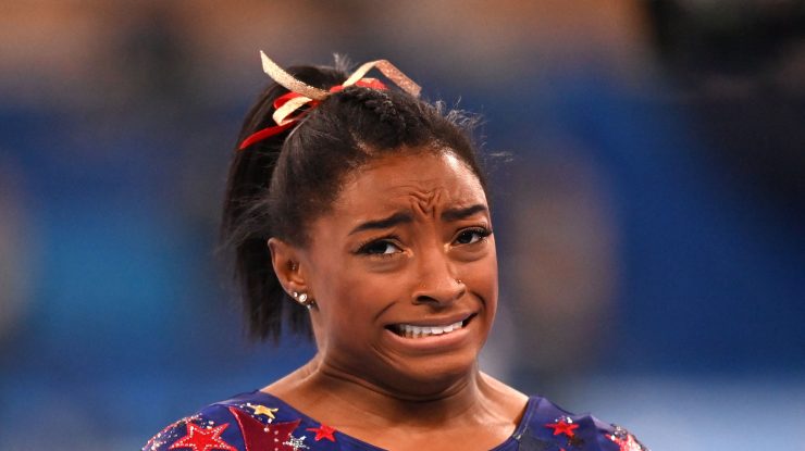 Simon Biles s-a retras din finala olimpică pe echipe, după ce s-a accidentat şi a ratat o săritură