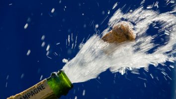 Sticlă de șampanie