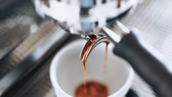 (P) Cum au apărut primele aparate de cafea la domiciliu