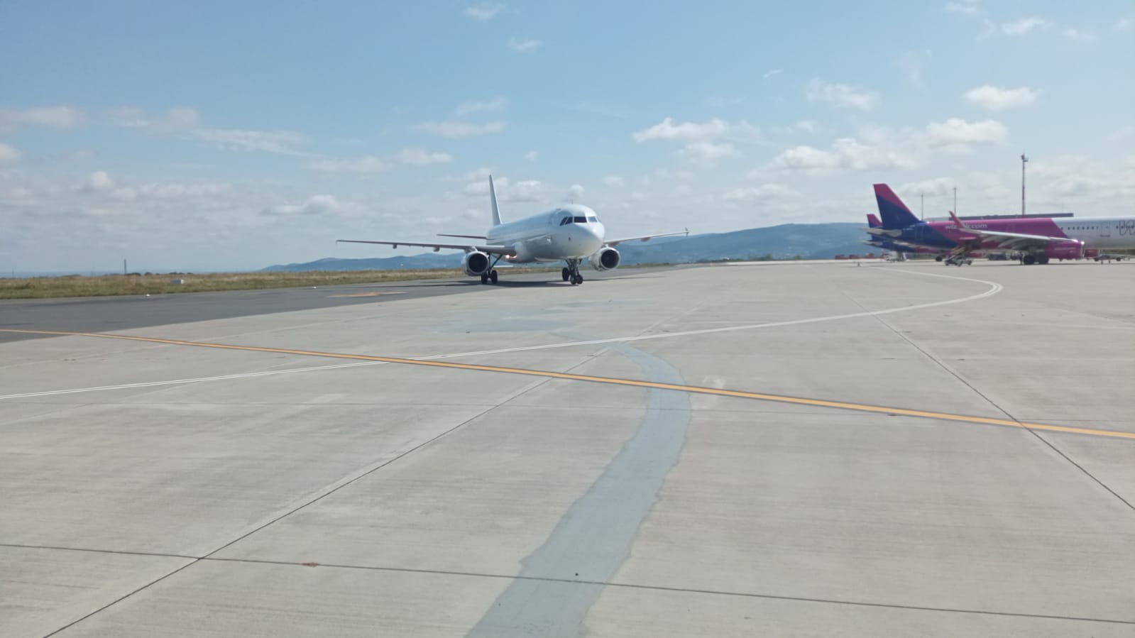 Plan roșu de intervenție pe aeroportul din Iași. 107 pasageri, în pericol din cauza sistemului de navigaţie