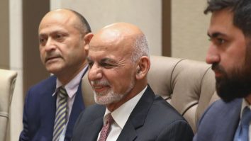 Preşedintele Afganistanului a plecat din ţară, după ce talibanii au intrat în capitala Kabul
