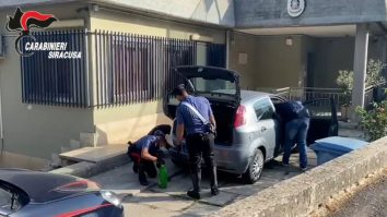 Doi ciobani din Sicilia au fost arestaţi pentru aprinderea unor incendii de vegetație