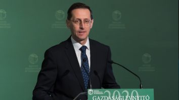 Un ministru maghiar a vorbit despre un posibil Huxit: „Guvernul va răspunde atacurilor”