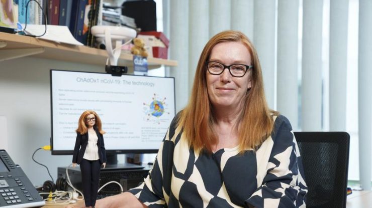Sarah Gilbert, una din creatoarele vaccinului Astra Zeneca, transformată în păpuşă Barbie