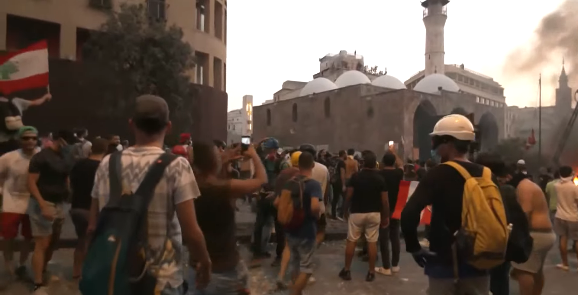 Protestele din Beirut evoluează. A fost întrerupt internetul în zona manifestațiilor