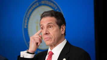 Guvernatorul statului New York, Andrew Cuomo, a demisionat, în urma acuzațiilor de hărțuire sexuală