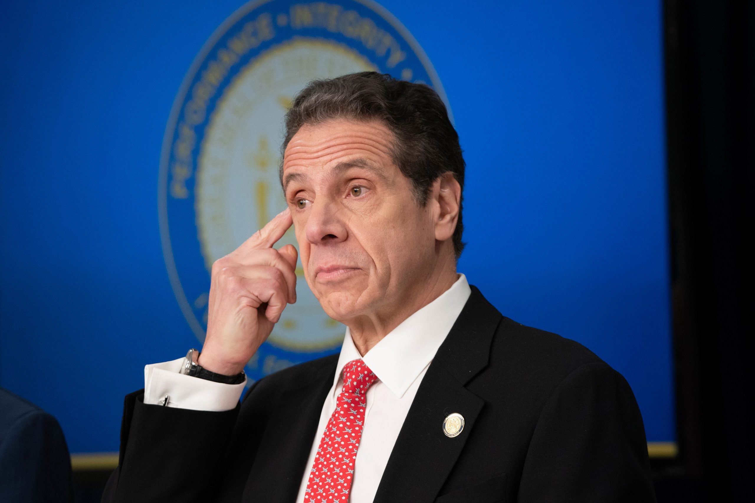 Guvernatorul statului New York Andrew Cuomo a hărţuit sexual mai multe colege