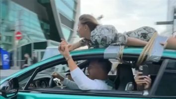 VIDEO. Momentul în care un influencer rus conduce un Bentley cu iubita legată de acoperiș