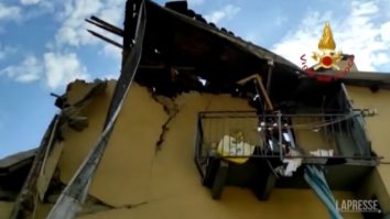 VIDEO. Trei români, răniți după ce un bloc s-a prăbușit la Torino în urma unei explozii. Un copil de 4 ani a decedat