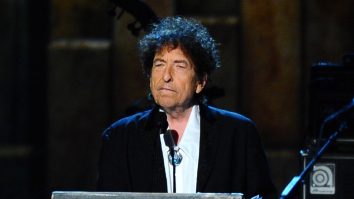 Bob Dylan, acuzat că a agresat sexual o fetiță de 12 ani în 1965. A abuzat-o timp de 6 săptămâni