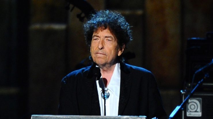 Bob Dylan, acuzat că a agresat sexual o fetiță de 12 ani în 1965. A abuzat-o timp de 6 săptămâni