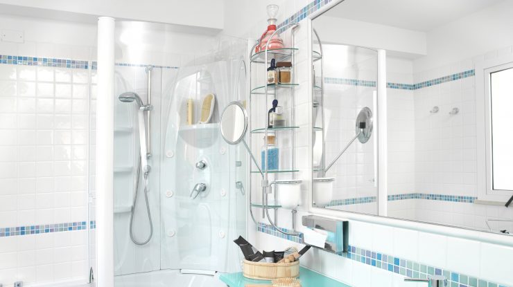 Cât de des trebuie să îţi speli copilul. Sfaturile specialiştilor după cazul cuplului Ashton Kutcher – Mila Kunis