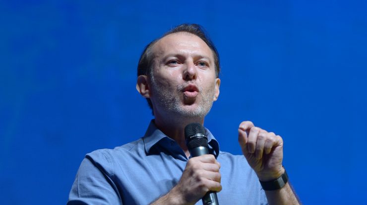 Florin Cîțu în cadrul unei conferințe de presă.
