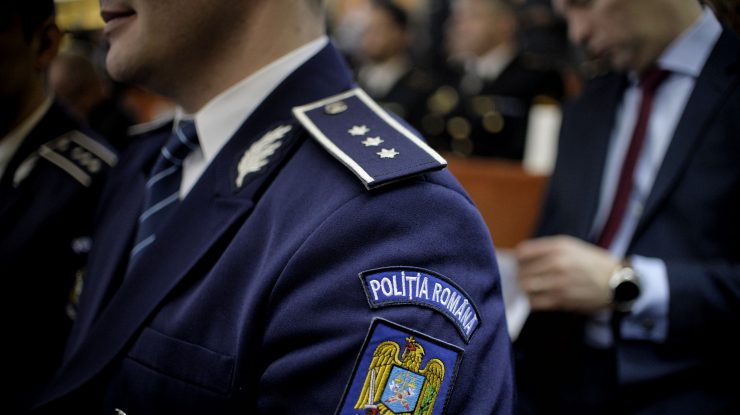 Un polițist a sunat la 112 după ce a fost bătut pe o stradă din localitatea Poarta Albă