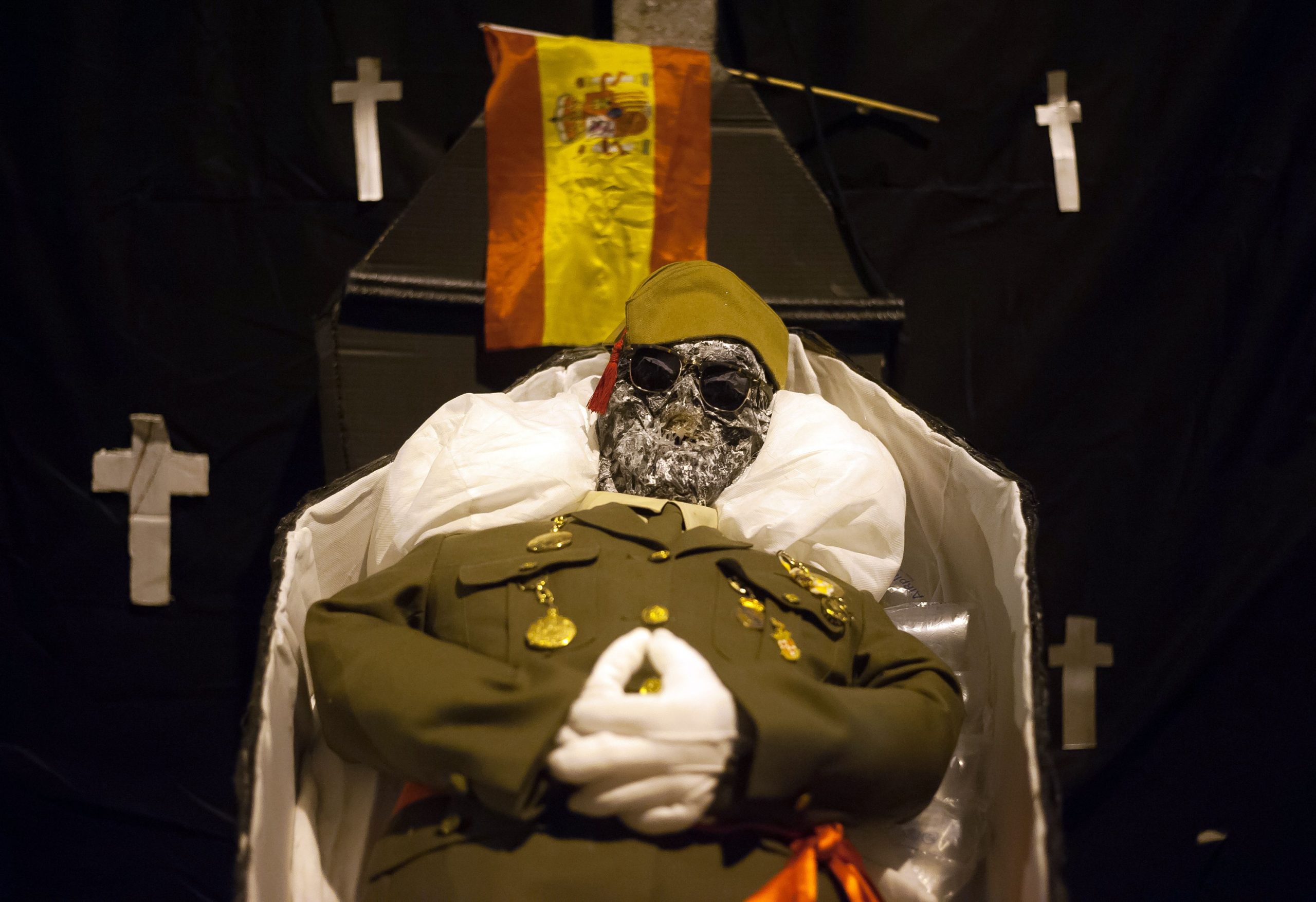 Sătucul din Spania cu doar 89 de locuitori care a transformat blestemul „vrăjitoarelor” în bani