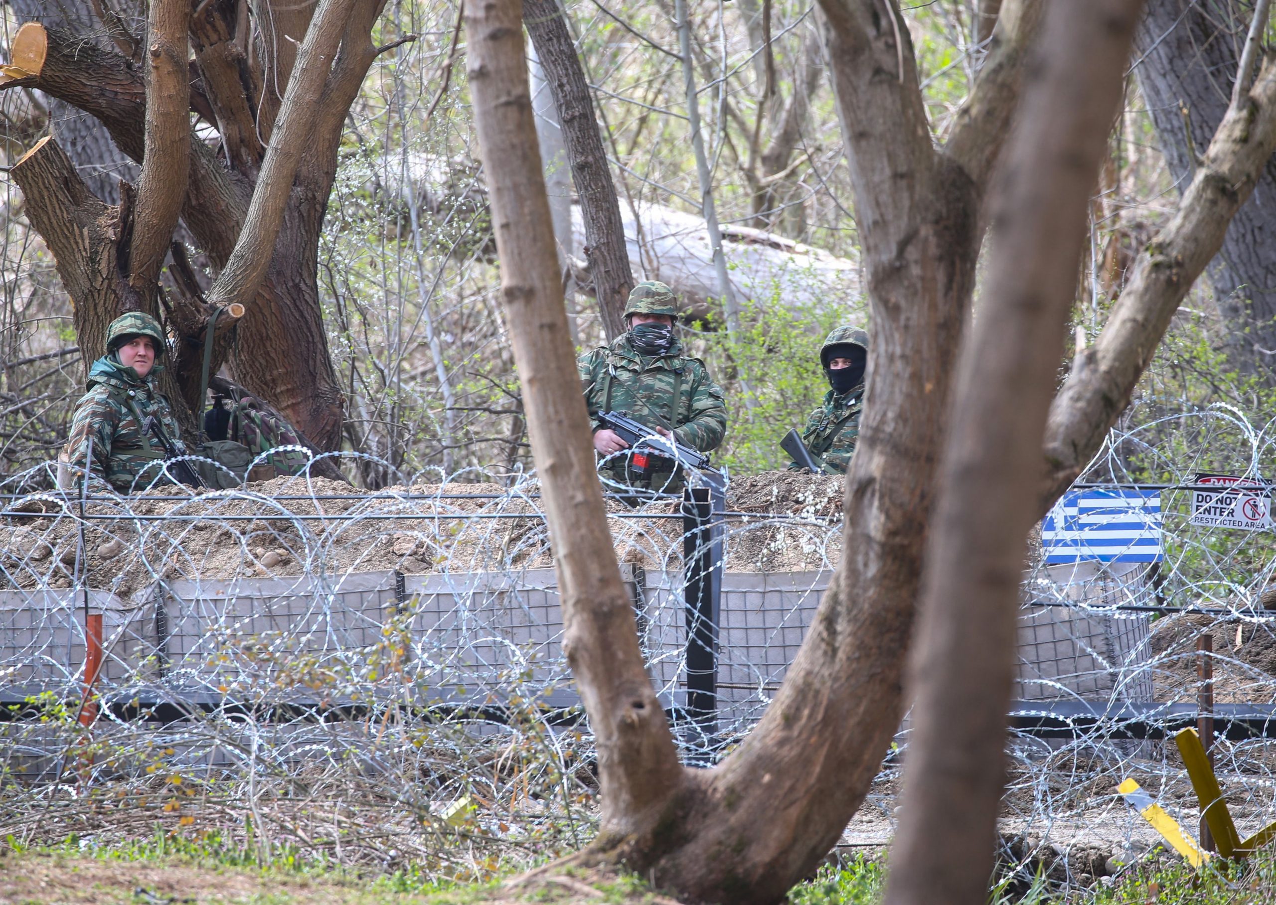 Grecia a construit un nou zid la frontiera cu Turcia, pentru a-i descuraja pe afgani să intre în Europa