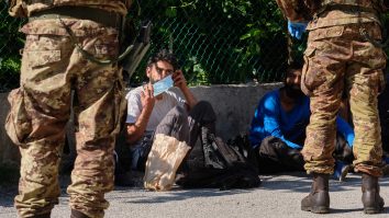 ANALIZĂ: Câți refugiați afgani au fost evacuați până acum și în ce țări vor ajunge