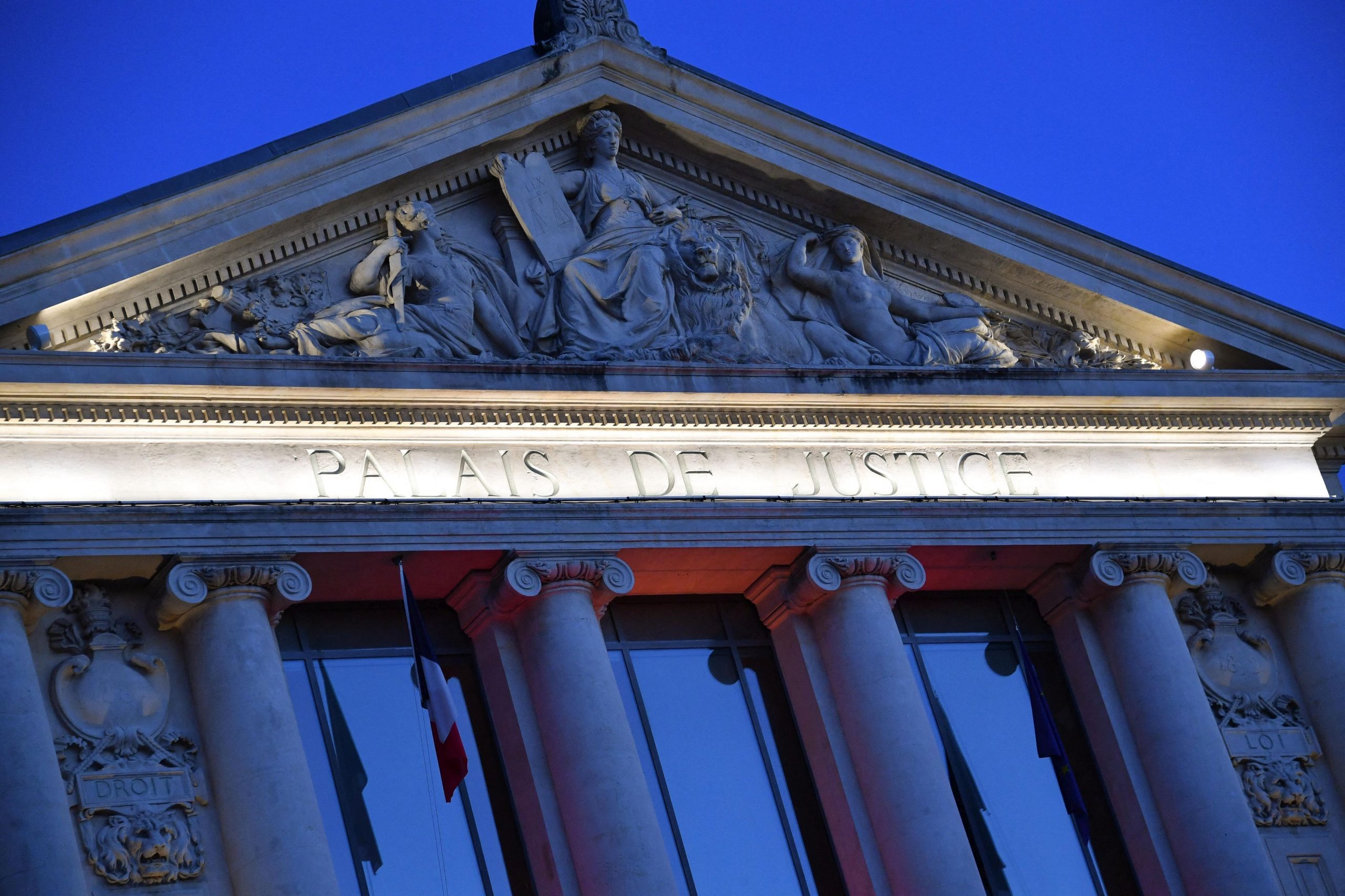 Deținuții francezi care se vor vaccina anti-COVID ar putea beneficia de reducerea pedepsei