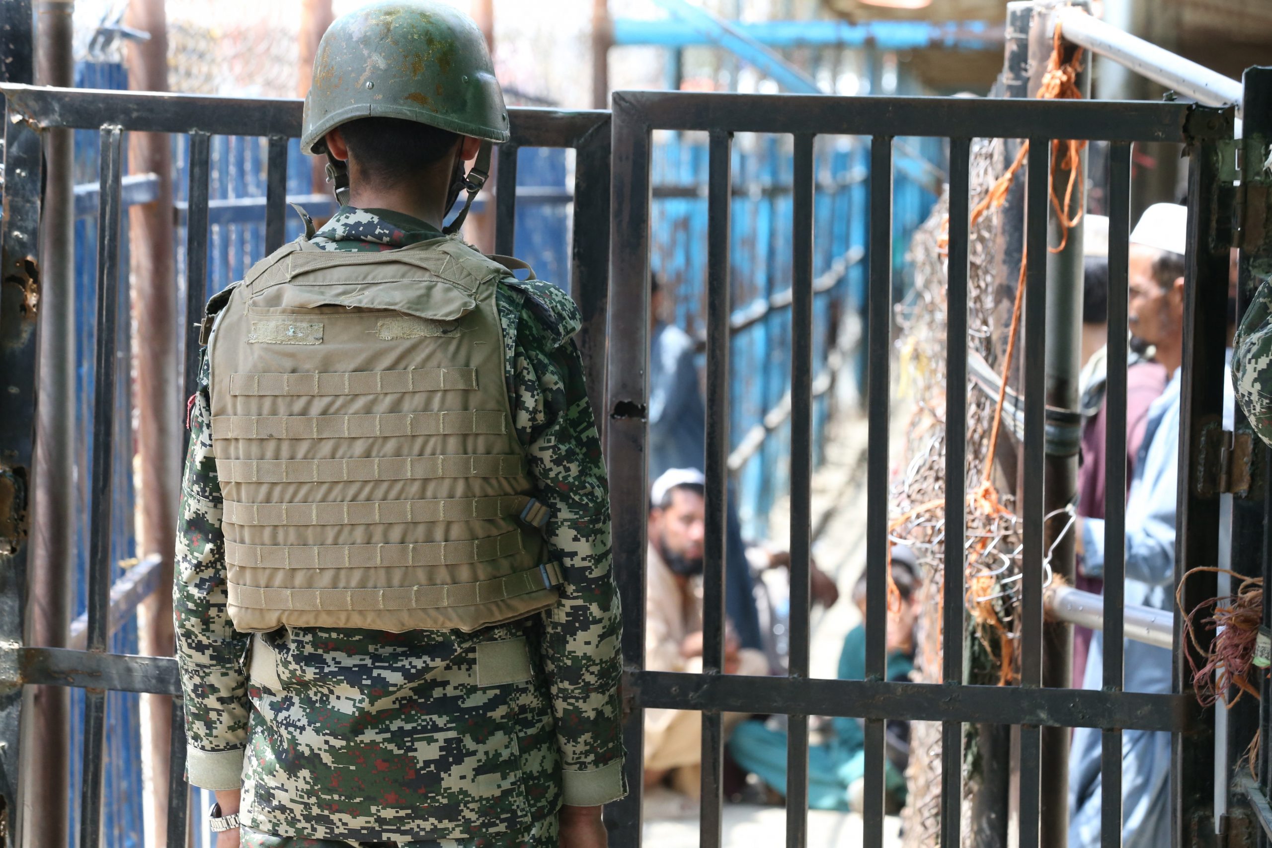 INFORMAȚIE NOUĂ: Pakistanul și fostele state sovietice de la granița cu Afganistanul își închid granițele pentru refugiați