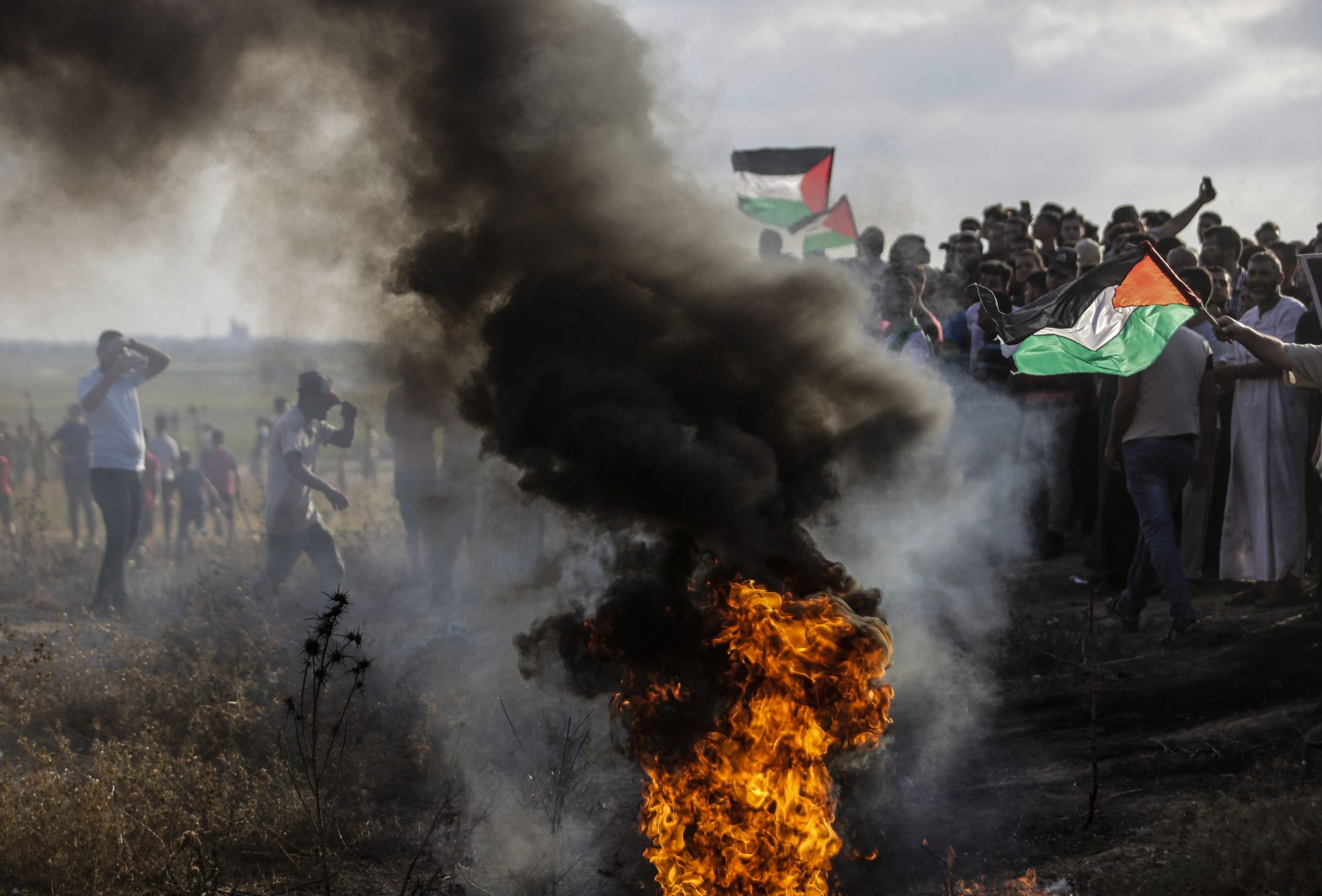 Baloane incendiare lansate din Fâșia Gaza au provocat incendii de vegetație în Israel