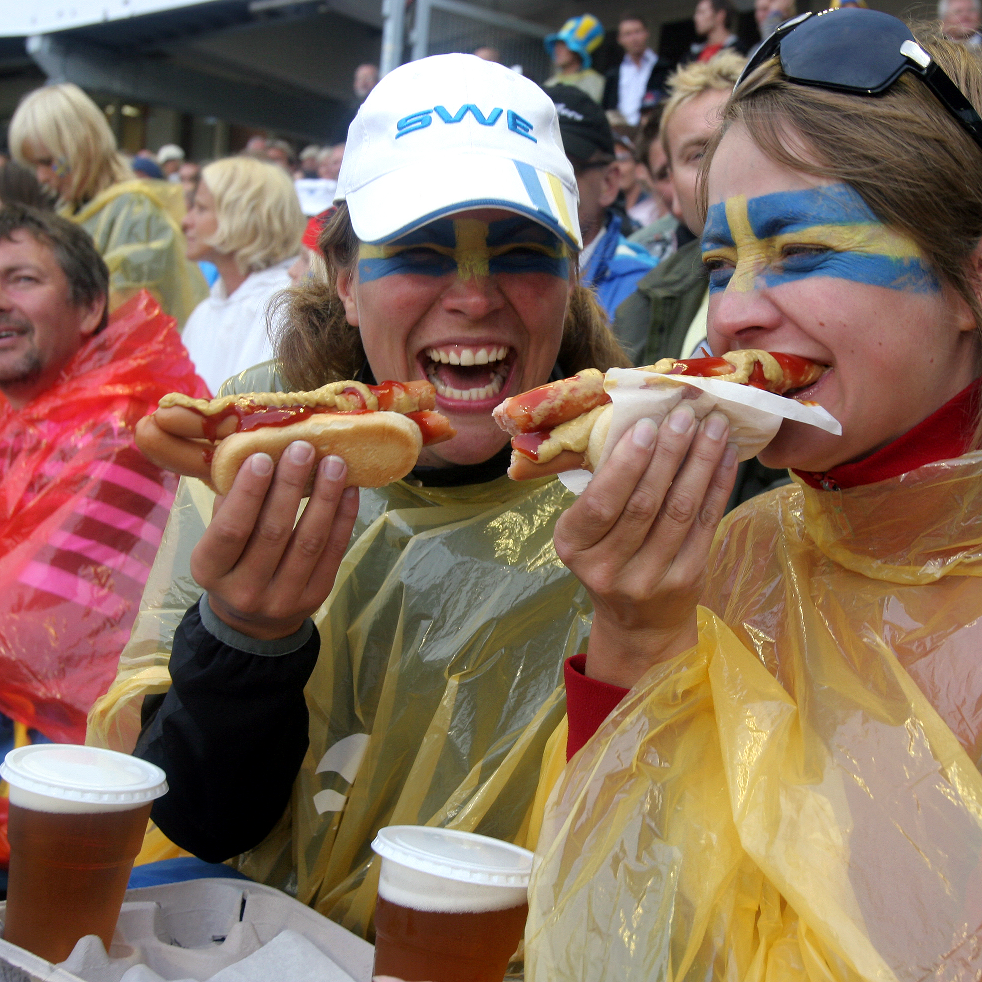 Fiecare hotdog consumat scurtează viața cu 36 de minute. Ce alimente te ajută să trăieşti mai mult