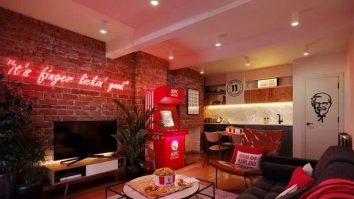 KFC și-a deschis propriul hotel. Ce experiențe îți oferă și cât costă o noapte de cazare