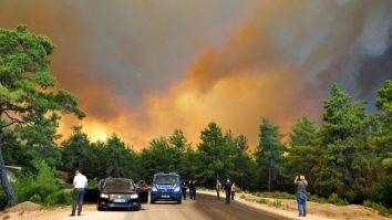 Țările care suferă cel mai mult de pe urma valului de căldură și incendii