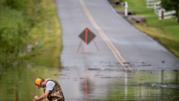 Ucraina se confruntă cu inundaţii după ce Rusia a distrus mai multe diguri cu rachete de croazieră