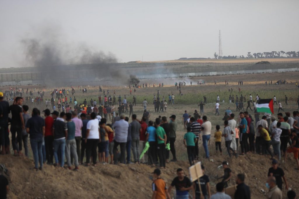 Israelul a atacat poziţii din Fâşia Gaza, după violenţe produse la graniţă, soldate cu zeci de răniţi