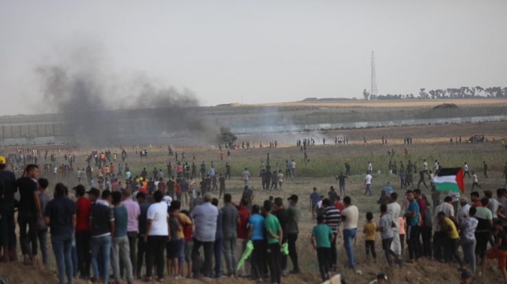 Israelul a atacat poziţii din Fâşia Gaza, după violenţe produse la graniţă, soldate cu zeci de răniţi