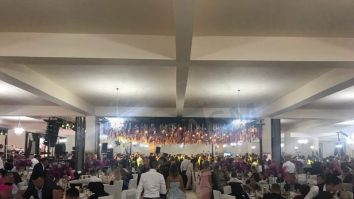 Număr record de participanți la o nuntă în România: 1.700 de oameni prezenți la eveniment. FOTO-VIDEO