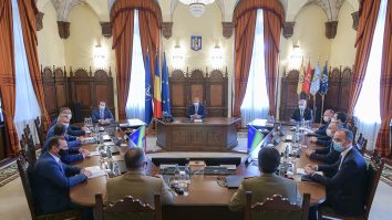 În Afganistan vor merge până la 200 de militari români, pentru operațiuni de evacuare. Deciziile luate în ședința CSAT