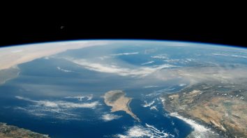 Planeta Pământ văzută din spațiu.