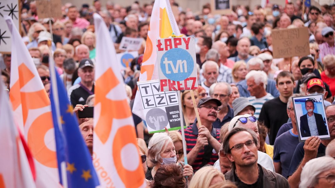 Au avut loc proteste în Polonia după modificarea legii mass-media.