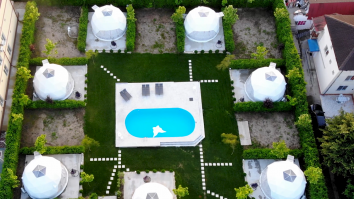 Cazare sub mii de stele. Locul din România în care odihna e pe primul loc