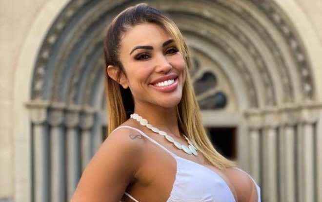 Un model brazilian s-a măritat cu ea însăși, în numele „iubirii de sine”