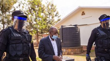 VIDEO. Erou în filme, finanțator terorist în realitate. Un om a fost condamnat la 25 de ani pentru sprijinirea genocidului