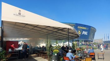 Gol la testare, dar buluc la terasele cu mici și bere. Așa a debutat congresul PNL în Bucureștiul scenariului roșu