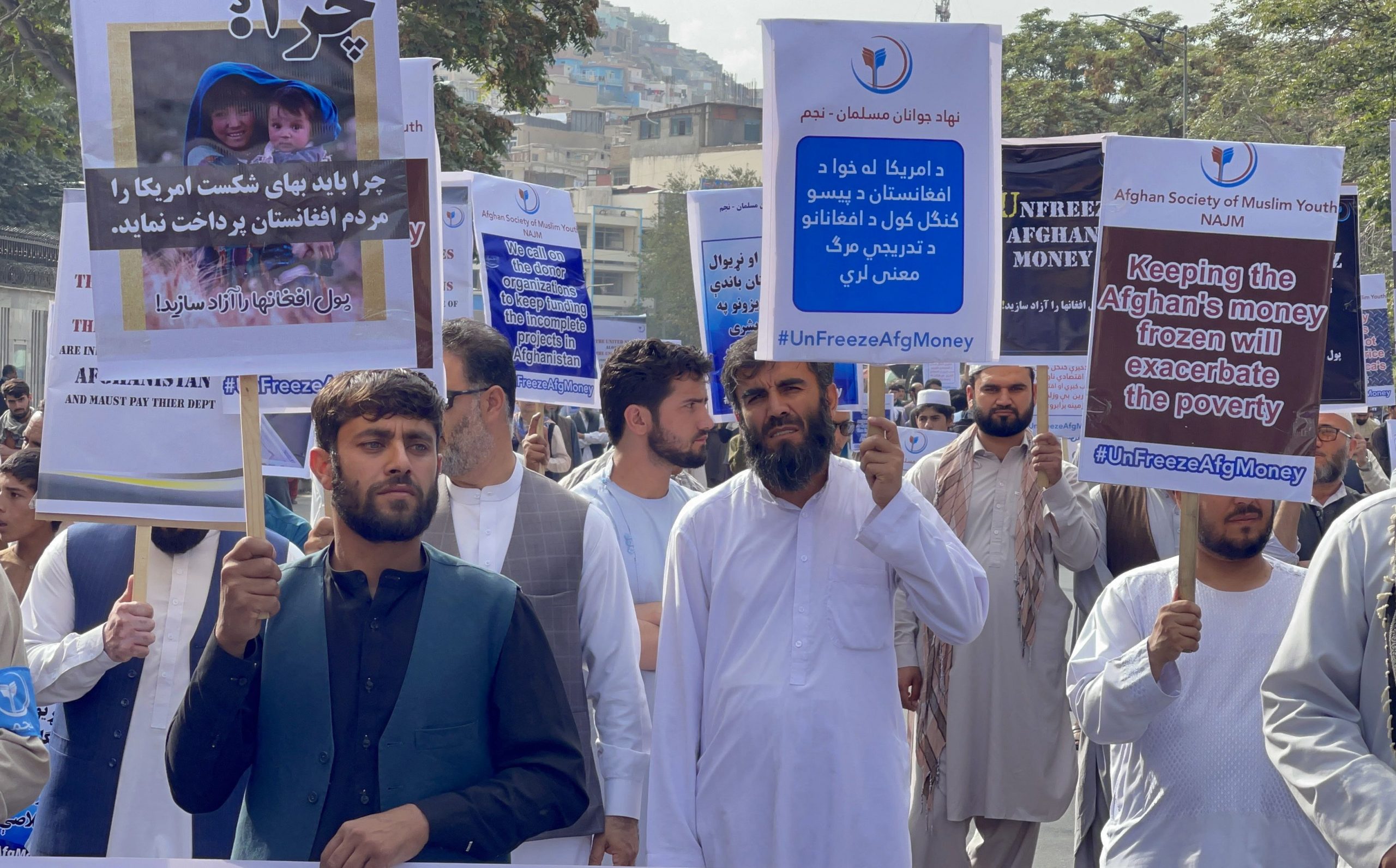 Sistemul bancar din Afganistan este aproape de colaps. China vrea să ajute la reconstrucția țării