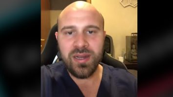 VIDEO: Un medic rezident în chirurgie plastică face educație medicală pe TikTok