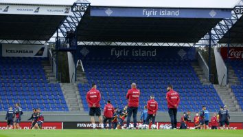 România întâlneşte joi seara Islanda, în preliminariile CM Qatar 2022