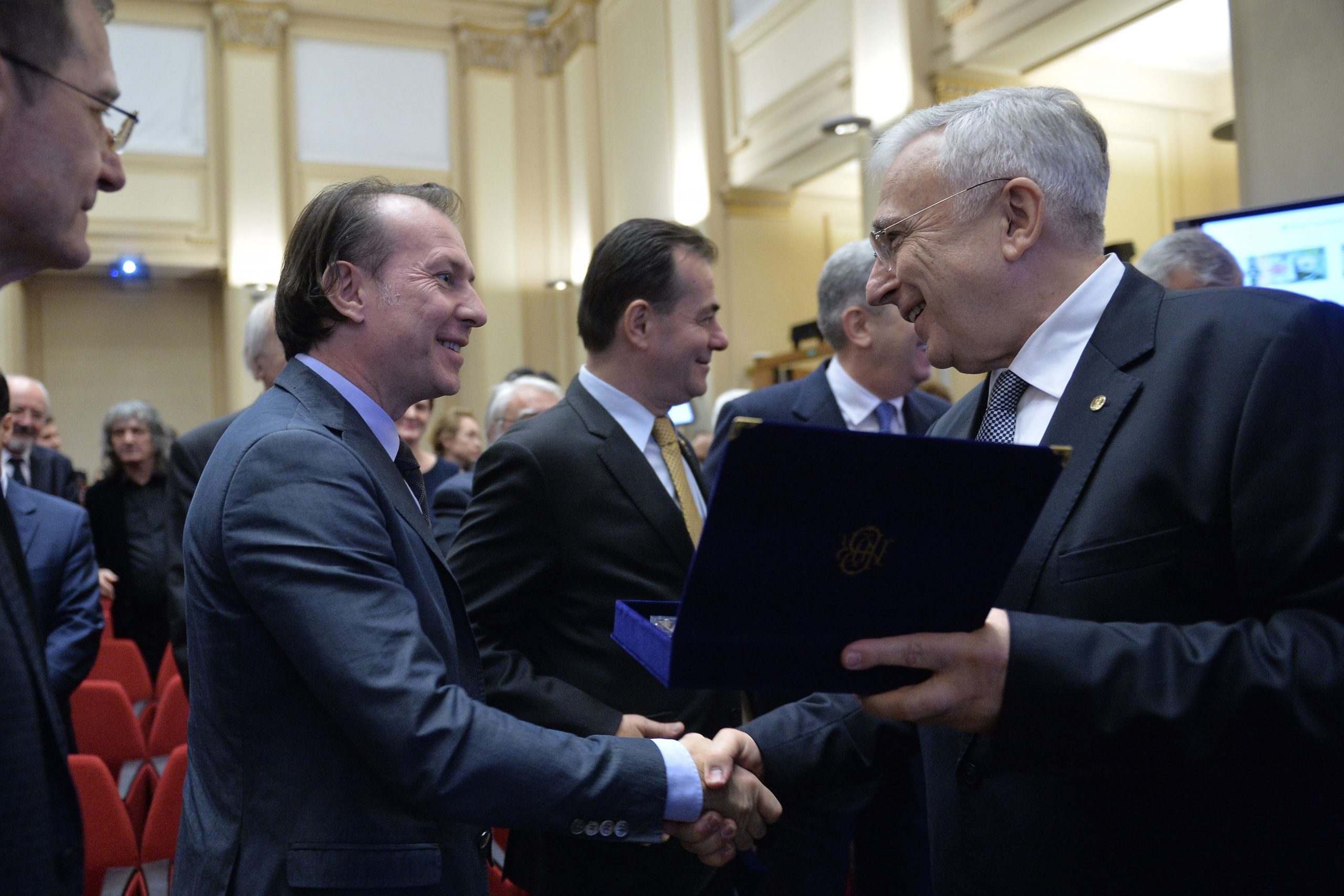 Motivul pentru care Florin Cîțu a pus problema inflației pe umerii lui Mugur Isărescu