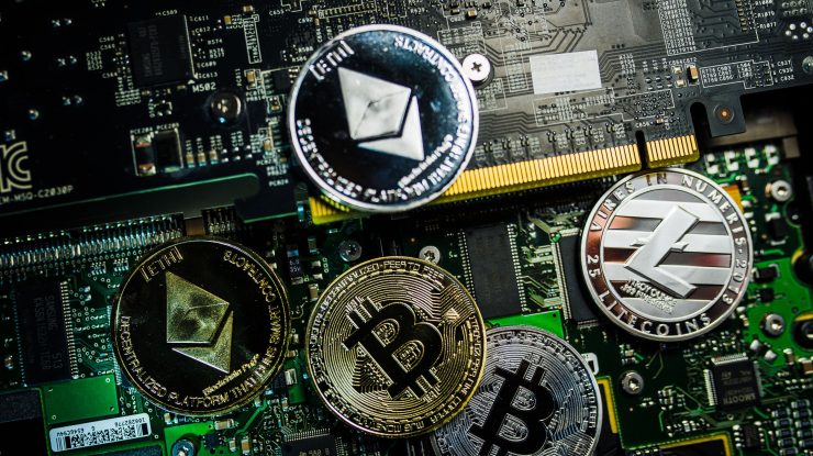 criptomonede pe o placa de baza
