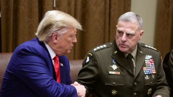 Șeful Statului Major al SUA l-ar fi deposedat pe Donald Trump de decizia nucleară. Se temea că e nebun