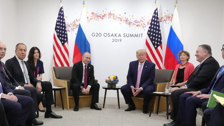 Trump discută cu liderii europeni înainte să vorbească cu Putin