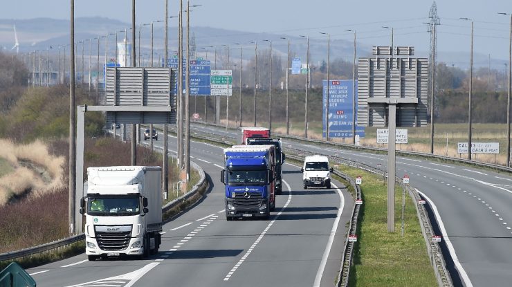 Britanicii regretă că au ieșit din UE: Este o criză severă de șoferi de camioane. Guvernul vrea să elibereze vize de urgență