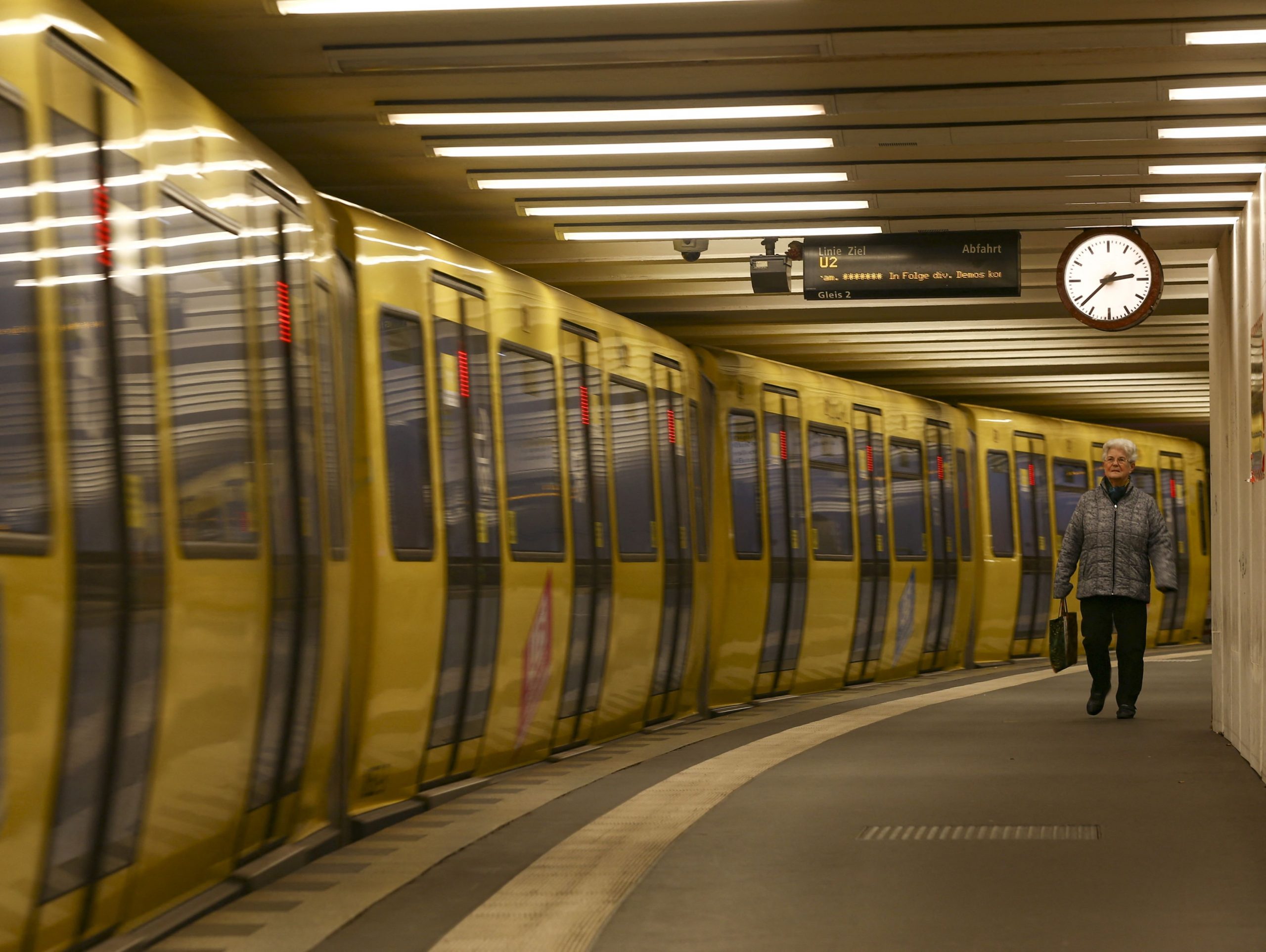 Avertizare de călătorie în Germania: Traficul feroviar va fi blocat 5 zile din cauza unei greve