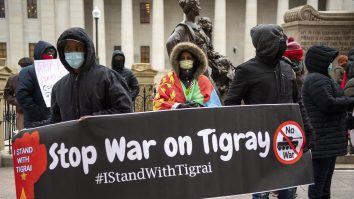 Oamenii au început să mănânce frunze din cauza foametei. Țara în care sute de mii de persoane sunt în pericol